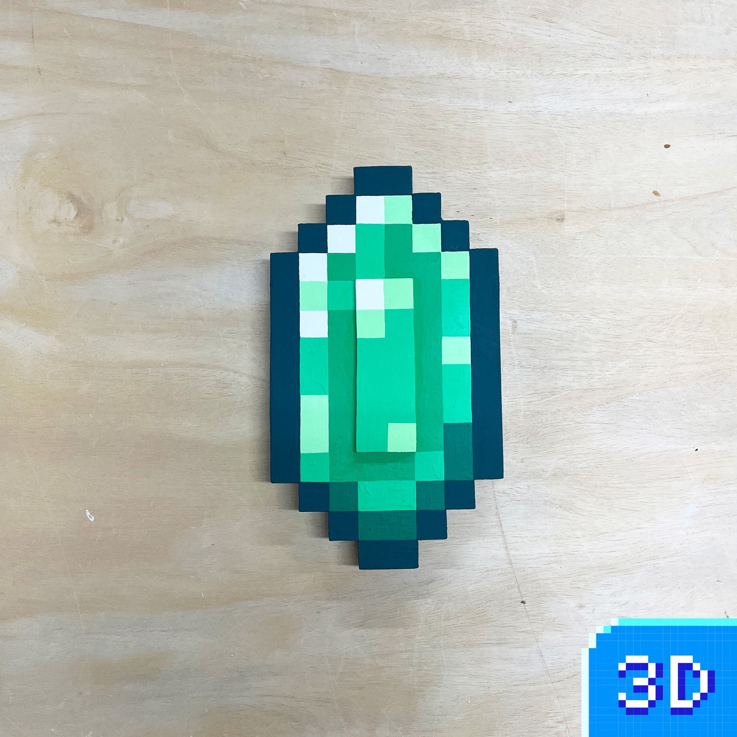Display Rupee Green (wood)